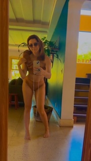 Adriana Garambone feet photo 17