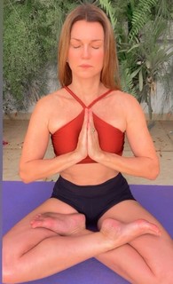 Adriana Garambone feet photo 2