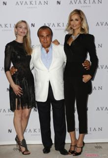 Adriana Karembeu feet photo thumbnail