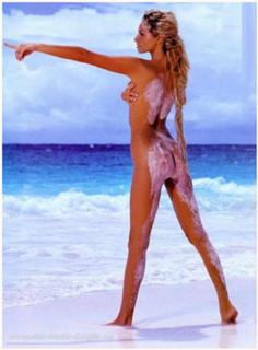 Adriana Karembeu feet photo thumbnail