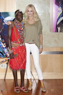 Adriana Karembeu feet photo thumbnail