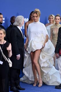 Adriana Karembeu feet photo 5