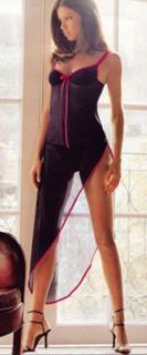 Adriana Lima feet photo thumbnail