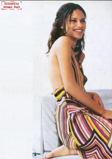Adriana Lima feet photo thumbnail