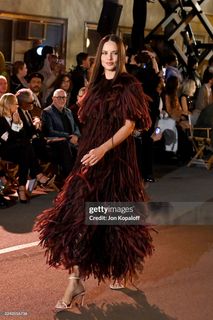 Adriana Lima feet photo thumbnail