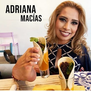 Adriana Macías feet photo 9