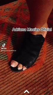 Adriana Macías feet photo 4