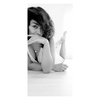 Adriana Paz feet photo 3