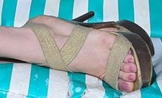 Adriana Rodrigues feet photo 4