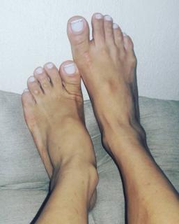 Adriana Rodrigues feet photo 16