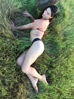 Adriana Rodrigues feet photo 2