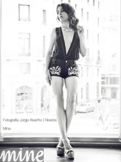 Adriana Ugarte feet photo thumbnail