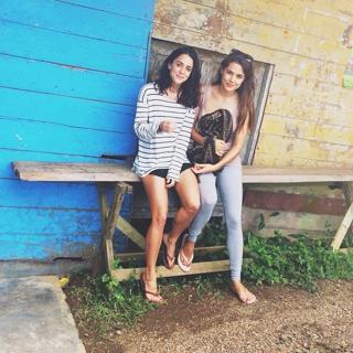 Adriana Ugarte feet photo thumbnail