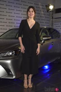 Adriana Ugarte feet photo thumbnail