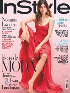 Adriana Ugarte feet photo thumbnail