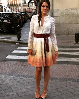 Adriana Ugarte feet photo thumbnail