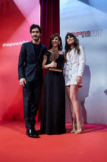 Adriana Ugarte feet photo thumbnail