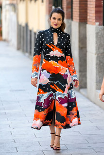 Adriana Ugarte feet photo thumbnail