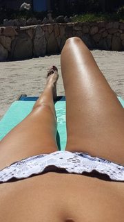 Adriana Volpe feet photo thumbnail