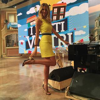 Adriana Volpe feet photo thumbnail