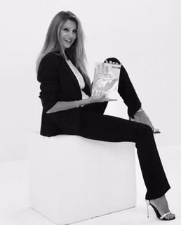 Adriana Volpe feet photo thumbnail