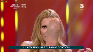 Adriana Volpe feet photo thumbnail