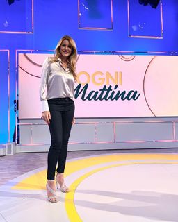 Adriana Volpe feet photo thumbnail