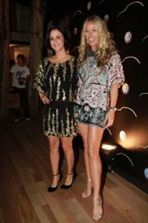 Adriane Galisteu feet photo thumbnail