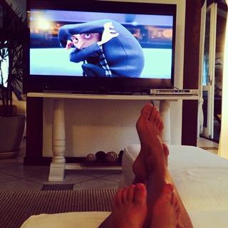 Adriane Galisteu feet photo thumbnail