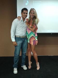 Adriane Galisteu feet photo thumbnail