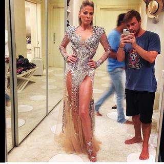 Adriane Galisteu feet photo thumbnail