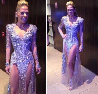 Adriane Galisteu feet photo thumbnail