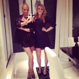 Adriane Galisteu feet photo thumbnail