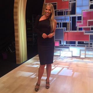 Adriane Galisteu feet photo thumbnail