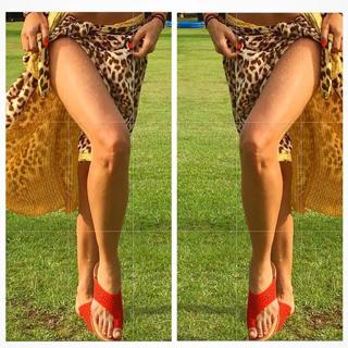 Adriane Galisteu feet photo thumbnail