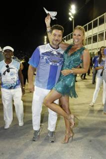 Adriane Galisteu feet photo thumbnail