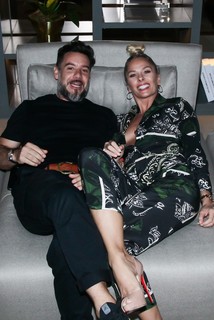 Adriane Galisteu feet photo thumbnail