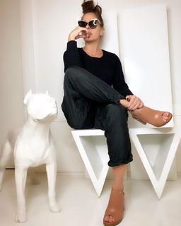 Adriane Galisteu feet photo thumbnail