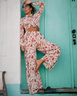 Adriane Galisteu feet photo thumbnail