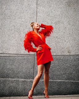 Adriane Galisteu feet photo thumbnail
