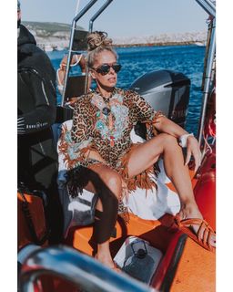 Adriane Galisteu feet photo thumbnail