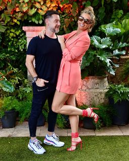 Adriane Galisteu feet photo thumbnail
