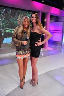 Adriane Galisteu feet photo thumbnail