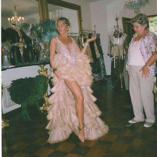 Adriane Galisteu feet photo thumbnail
