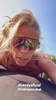 Adriane Galisteu feet photo thumbnail