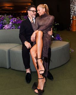 Adriane Galisteu feet photo thumbnail