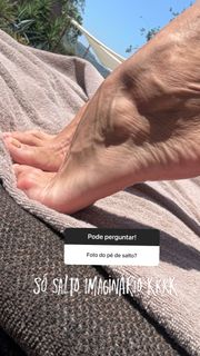 Adriane Galisteu feet photo thumbnail