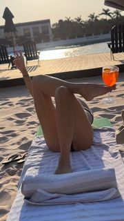 Adriane Galisteu feet photo thumbnail