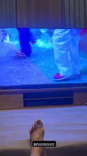 Adriane Galisteu feet photo thumbnail