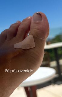 Adriane Galisteu feet photo 6